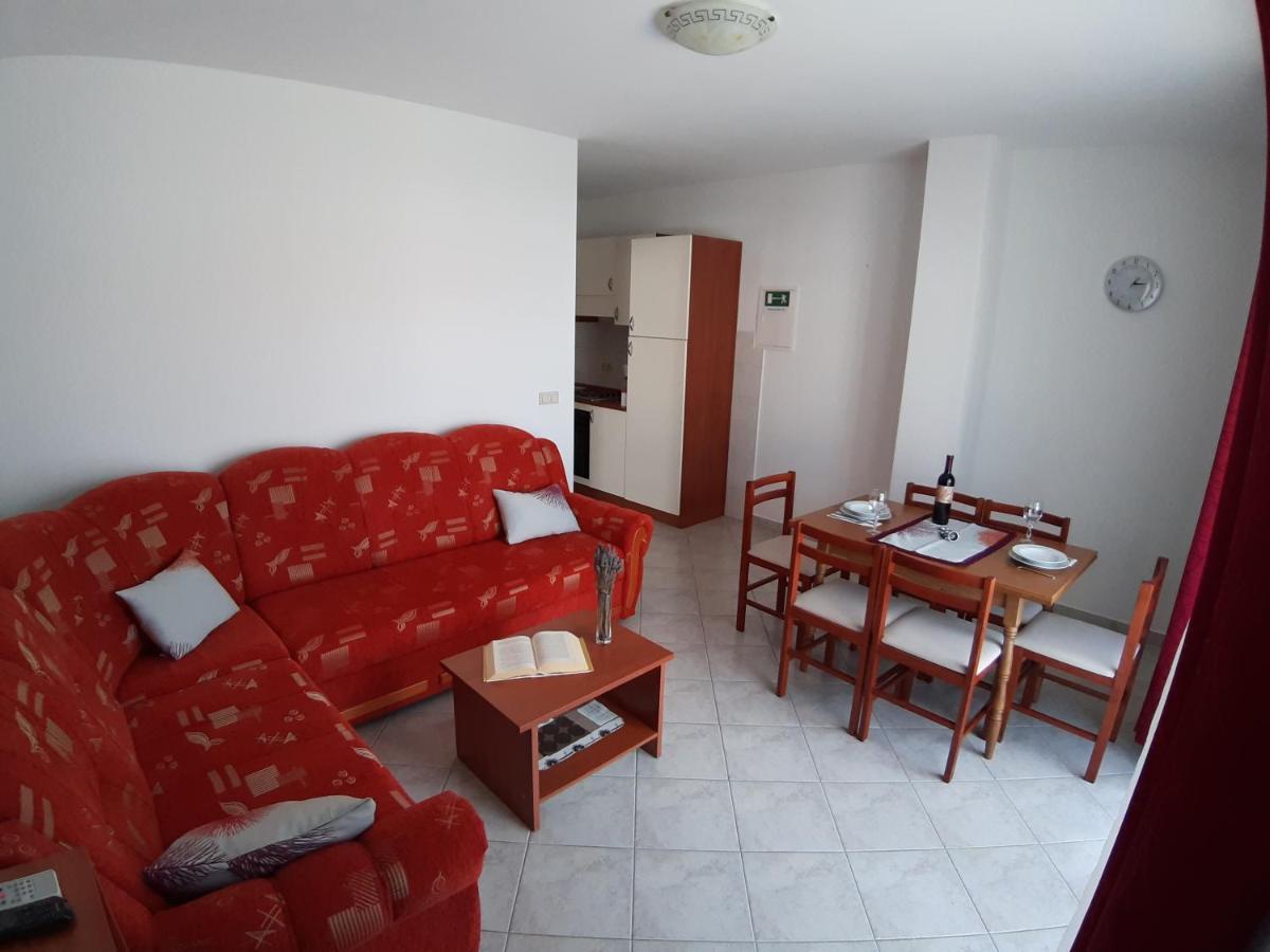 Apartments Mihael Malinska Exterior photo
